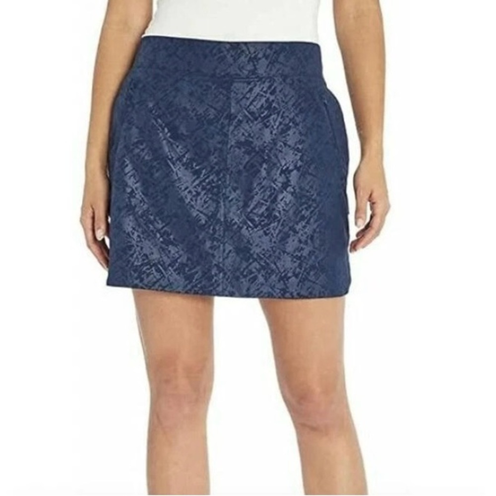 Orvis Women’s Embossed Pull on Skort Shattered Glass Blue Sz L
